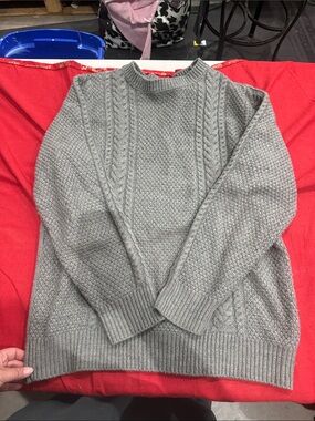 Women's Gray Cable Knit  Sweater
